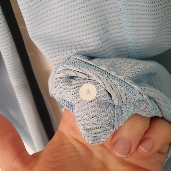 Lululemon Running Top Size 4/XS Womens - Picture 7 of 7